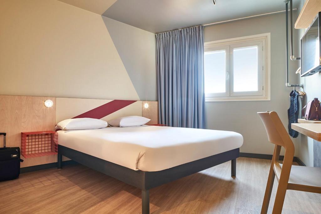 Hotel Ibis Budget Paris Porte D'Aubervilliers Esterno foto